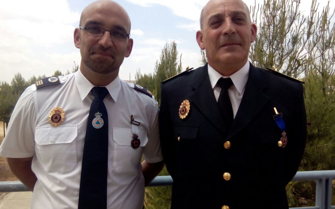 Dos miembros de ANEPPCE reciben la Medalla al Mérito de Protección Civil